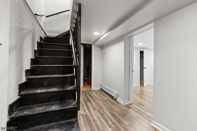 Building Photo - 336 Madison Ave