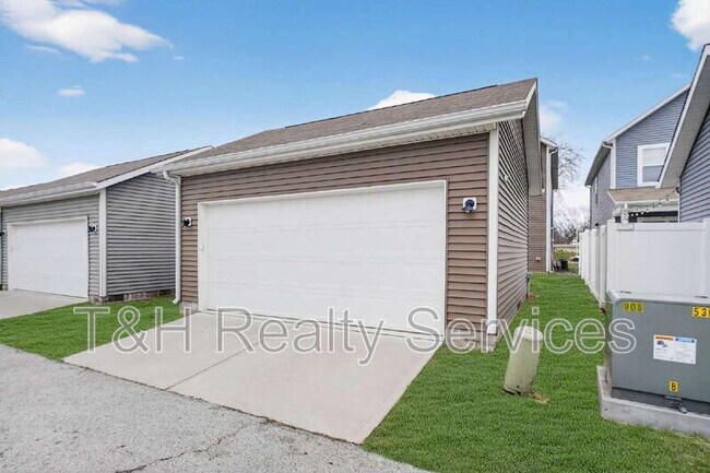 Building Photo - 156 Haugh St