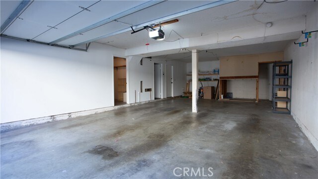 Building Photo - 14835 Sherman Way