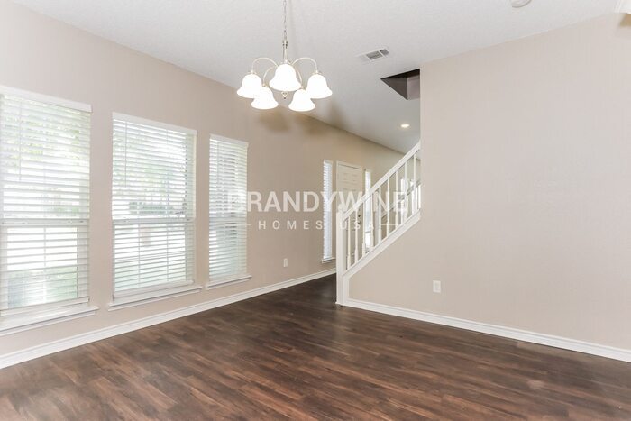 Building Photo - 1520 Warwick Dr