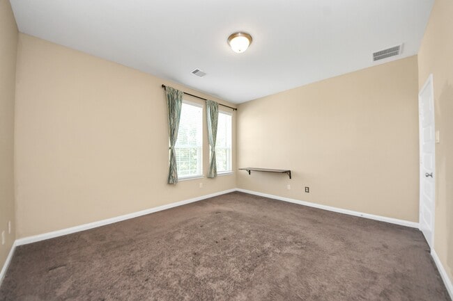 Building Photo - 27419 Canyon Reach Dr