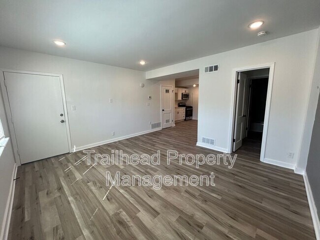 Building Photo - 300 E Gregory Blvd