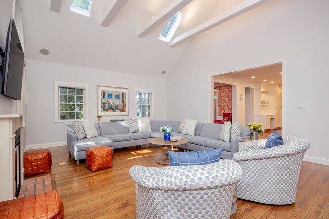 Building Photo - 18 Cuffee Dr