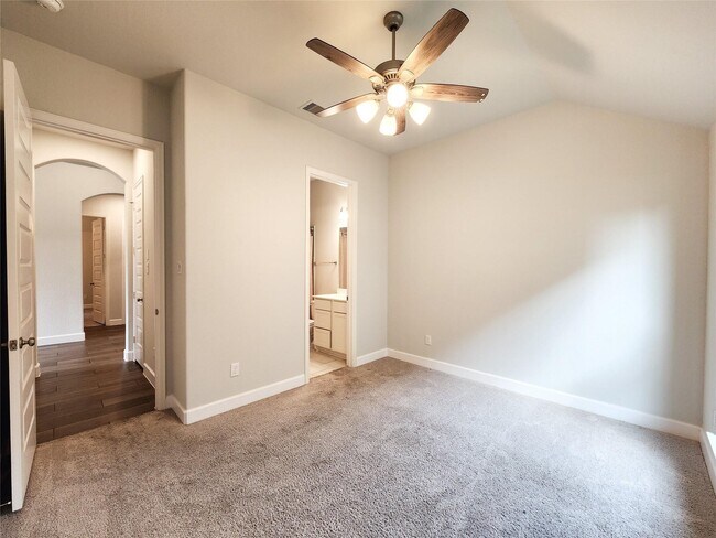 Building Photo - 18935 Rosewood Terrace Dr