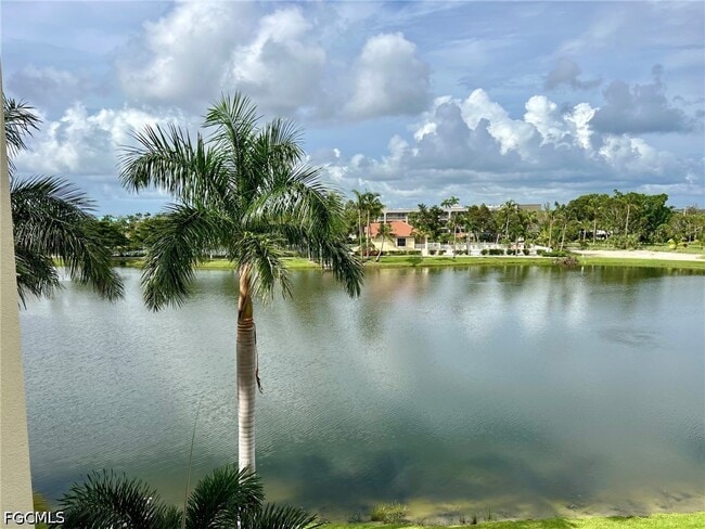 Building Photo - 20061 Sanibel View Cir