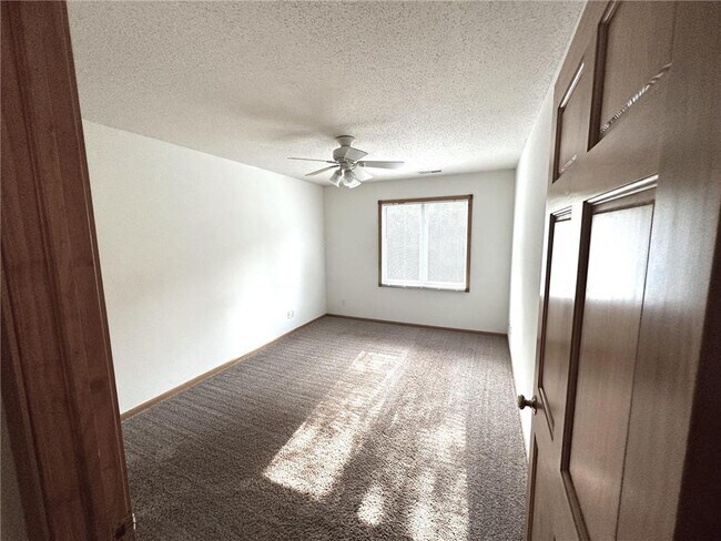 Building Photo - 1271 Pinewood Trail