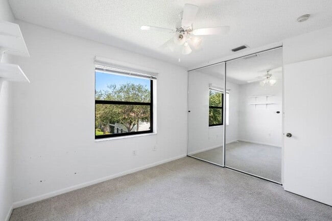 Building Photo - 5153 Floria Dr