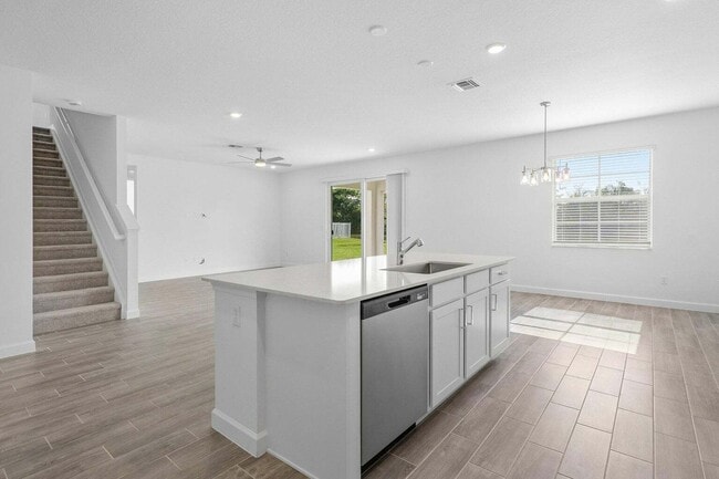 Building Photo - 6843 Cobia Cir