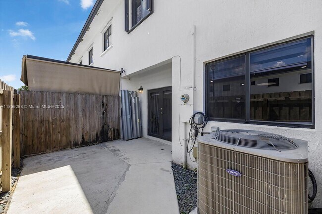 Building Photo - 13353 SW 250th Terrace