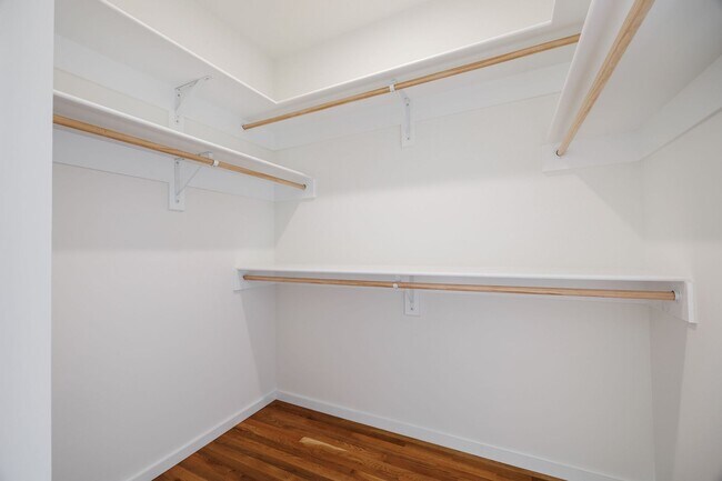Building Photo - 223 S Stafford Ave