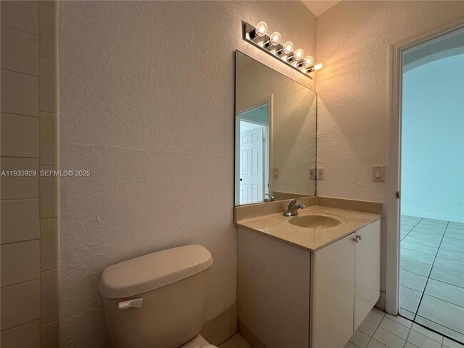 Building Photo - 2755 SE 16th Ave