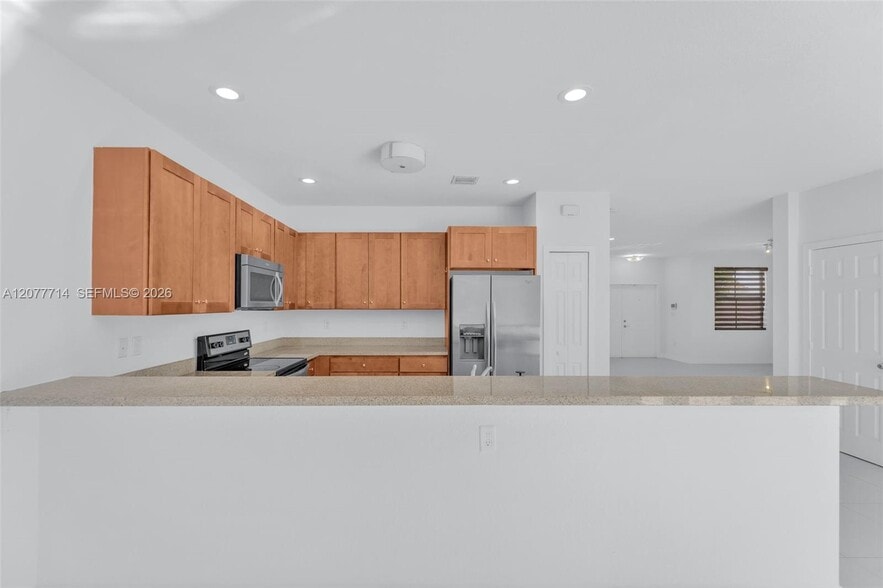 Building Photo - 9714 NW 8th Ter