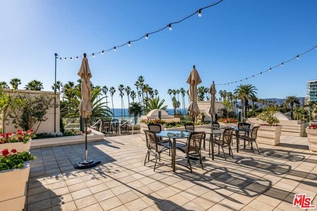 Building Photo - 701 Ocean Ave