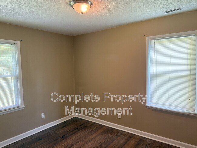 Building Photo - 160 Ohio Cir