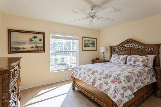 Building Photo - 8121 SW Yachtsmans Dr