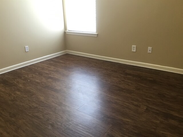 Building Photo - 511 Cypress Cv