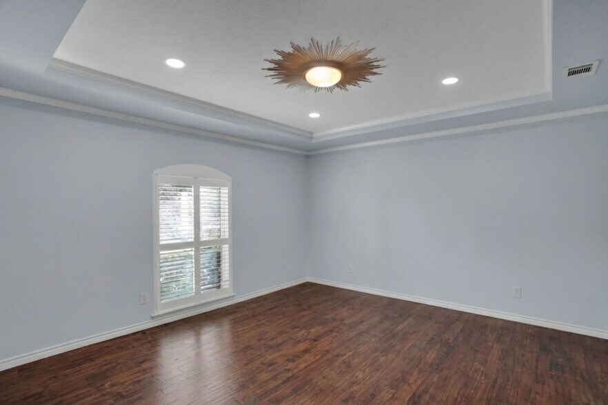 Building Photo - 6537 Patricia Ave