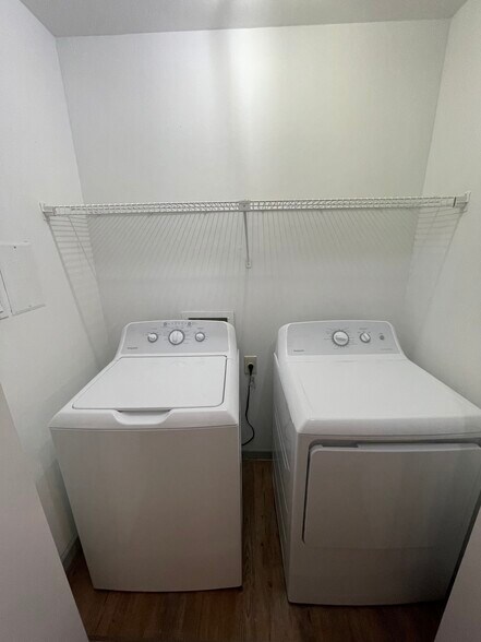 Building Photo - 1757 S Brightside View Dr