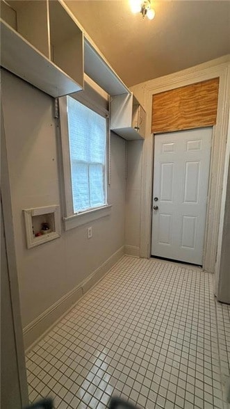 Building Photo - 4233 Iberville St