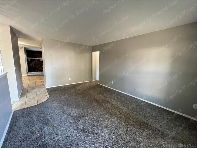 Building Photo - 170 Pinecone Ln