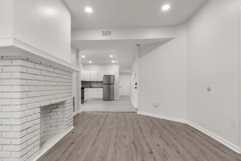 Building Photo - 122 Shephard Ave