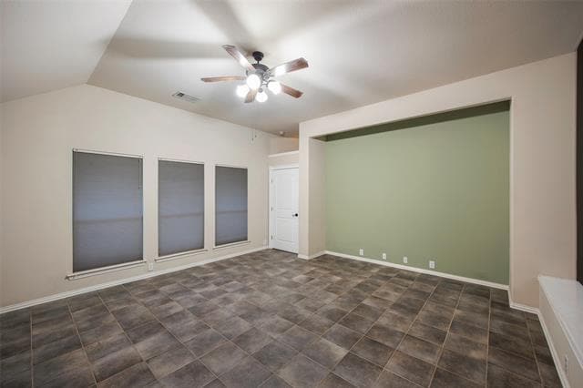 Building Photo - 717 Chelsea Dr