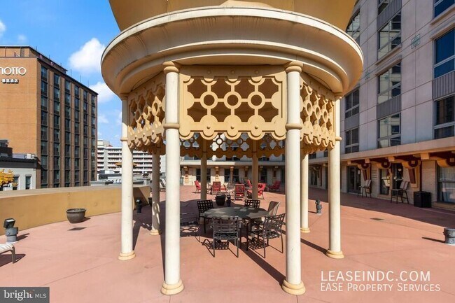 Building Photo - 777 7th St NW