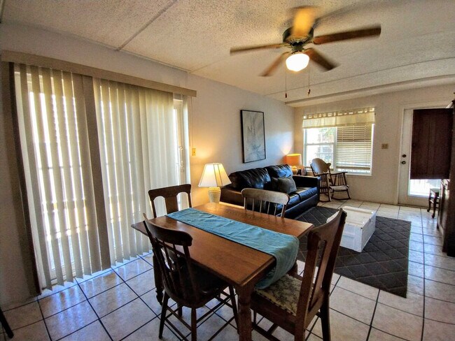 Building Photo - 115 E Coronado Dr