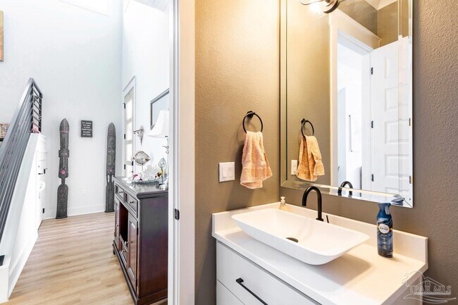 Building Photo - 13833 Red Drum Ct