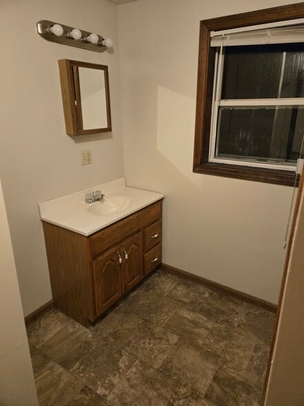 Building Photo - 40 Fieldview Dr