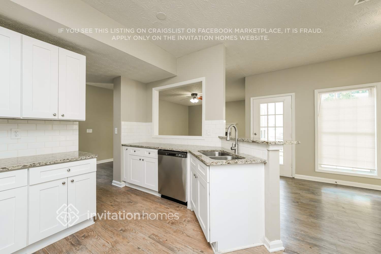 Building Photo - 526 Watson Bay