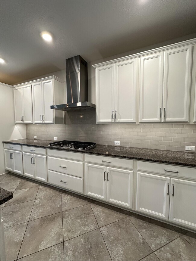 Building Photo - 24 Woodsong Ln