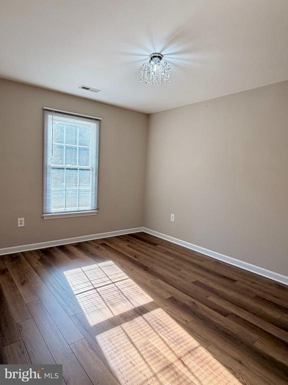 Building Photo - 33 Christopher Way