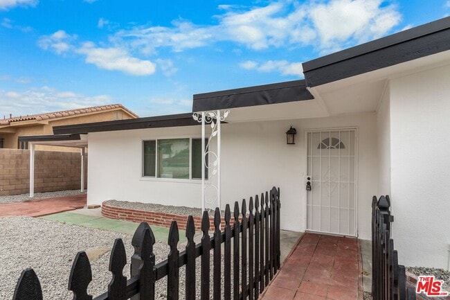 Building Photo - 66895 Buena Vista Ave