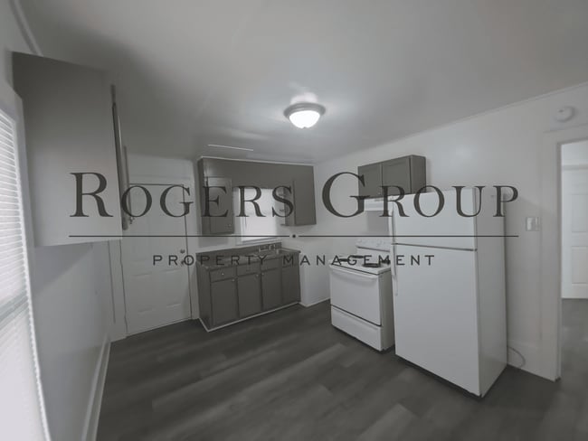 Building Photo - 758 David St