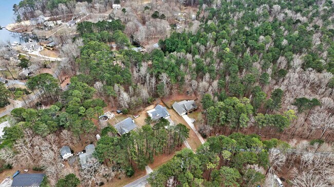 Building Photo - 155 W River Bend Dr
