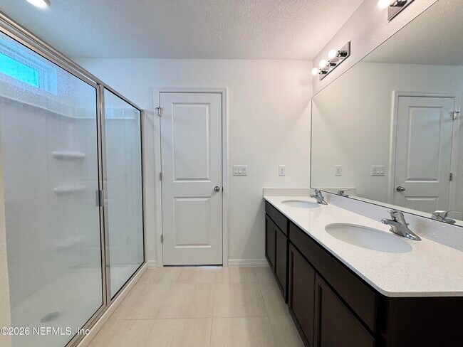 Building Photo - 5597 Bullseye Cir
