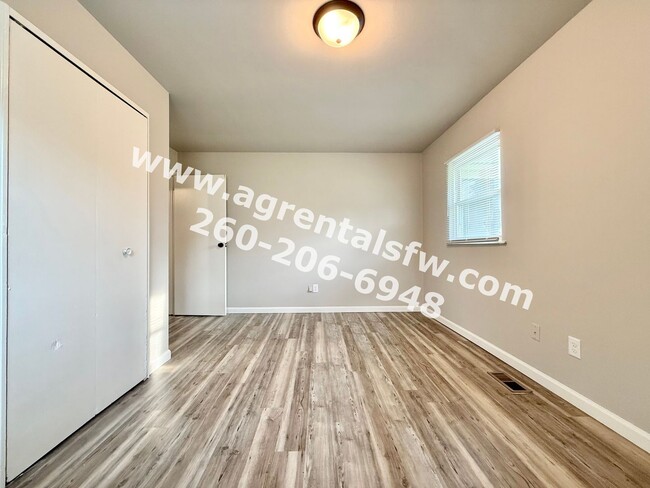 Building Photo - 3405 Dalevue Dr