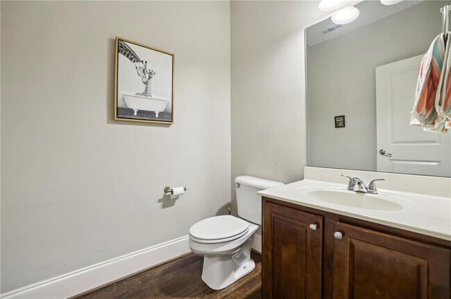 Building Photo - 305 Le Gran Bend