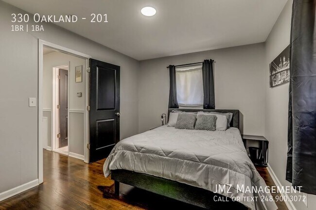 Building Photo - 330 Oakland-201