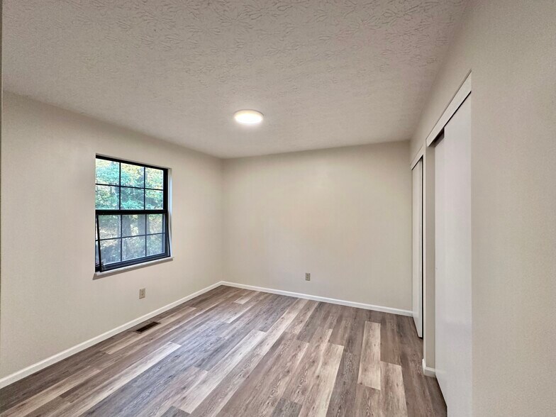 Building Photo - 263 Sumption Dr