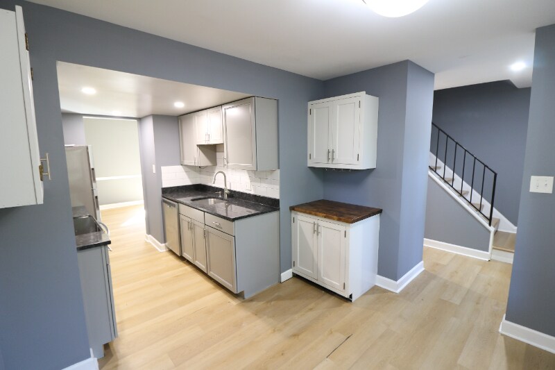 Building Photo - 7824 Briardale Terrace