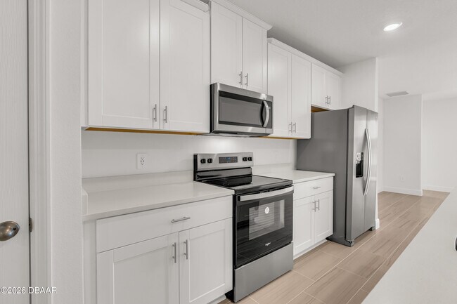 Building Photo - 225 Links Ter Blvd