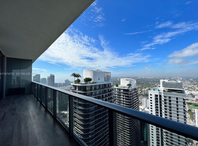 Building Photo - 801 S Miami Ave