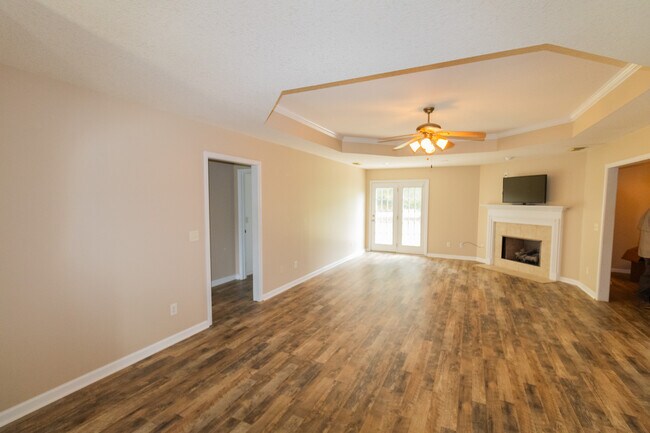 Building Photo - 1802 N Leah Ln