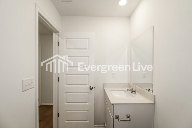 Building Photo - 3916 Olivia St