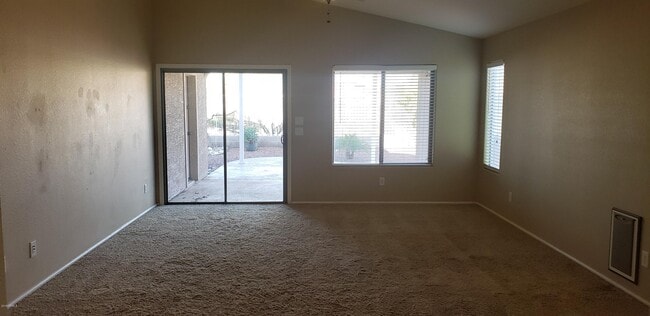 Building Photo - 21622 Dietz Dr