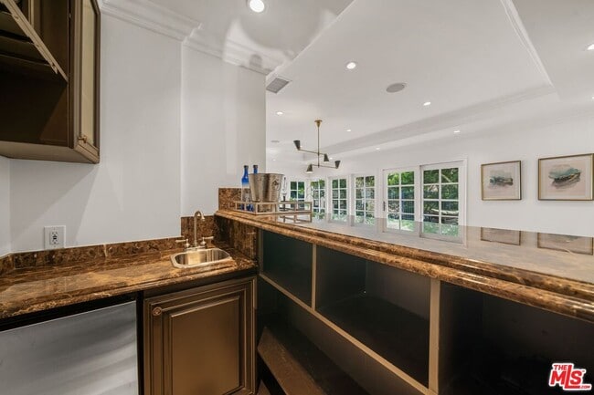 Building Photo - 9023 Alto Cedro Dr