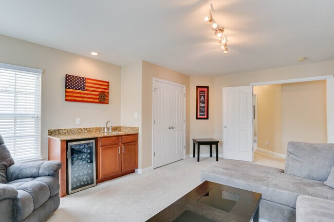 Building Photo - 1945 Breck Ave