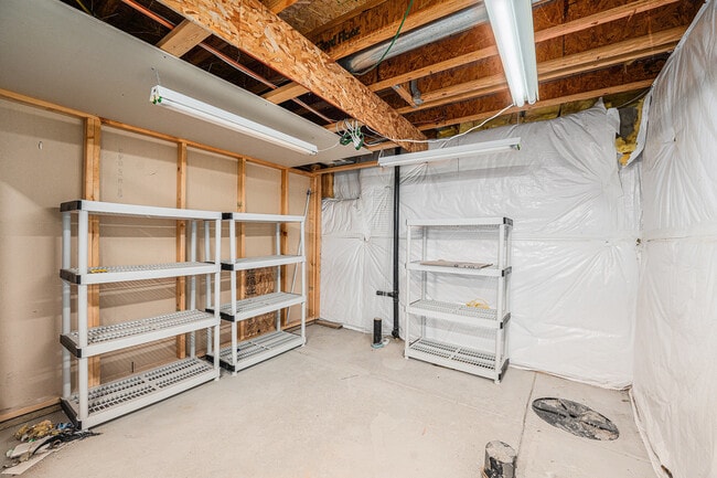 Building Photo - 608 Bentley Pl